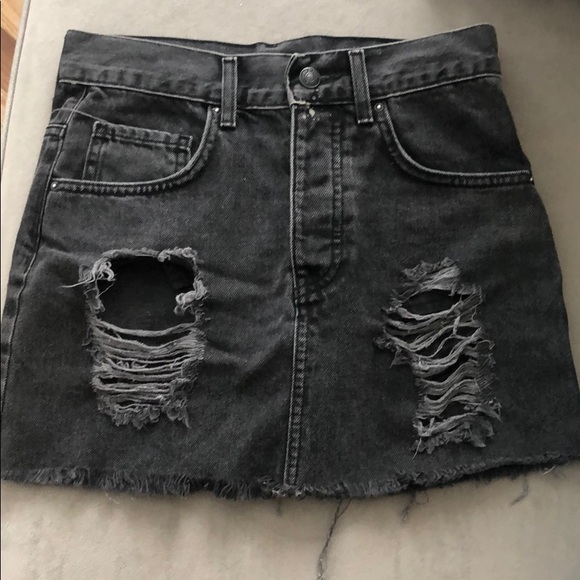 Black jean skirt - Picture 1 of 2